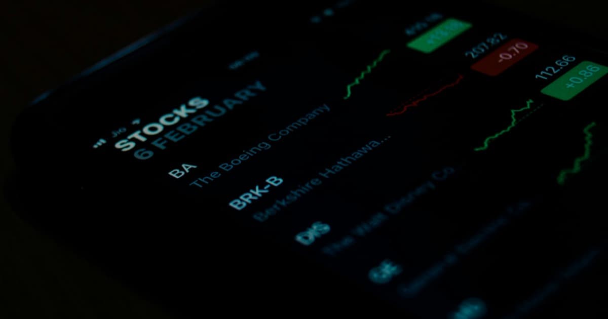 裁員惡化，美股大跌 ; 美國股市反彈，台股虎頭蛇尾